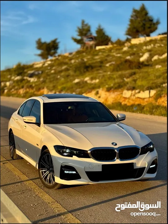 BMW 330e M package 2021 XDrive plagein haypred  4*4