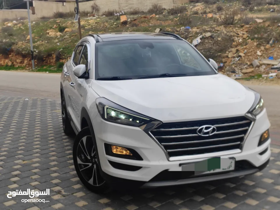 هونداي توسان بنزين فل مسكر اضافات دفع رباعي جيب بالكرتونة قطارة بالمصروف
