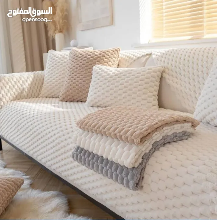 طقم الفرو الكرات الفاخر وصل  أفخم طقم يعطي للكنب شكل دافي ولطيف ومليان فخامة! جودة عالية جداً