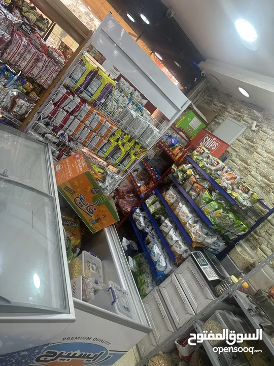سوبر ماركت للبيع موقع مميز