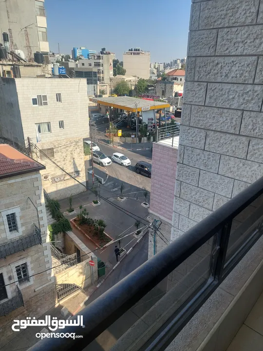 ستوديو بحالة جيدة مع المالك مباشرة