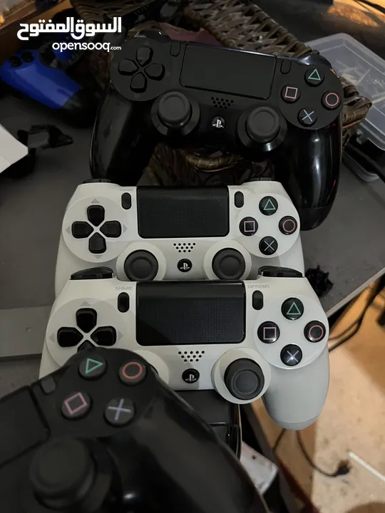 ايادي اصليةةة وكوبي بحالة الوكالة عالفحصص وكفالة شهر  للبيع ( متوفر عروض على الصيانه)Control ps4
