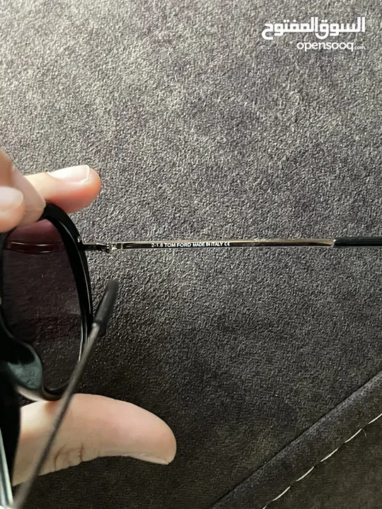 TOM FORD Sunglasses like new  نظارة TOM FORD للبيع بسعر مغري