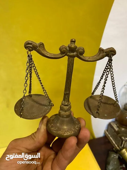 قطع أنتيكا مختلفة