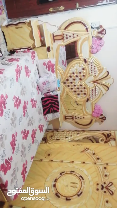 غرفة نوم عراقي  مستخدمه سنه وحده ونظيفه كلش