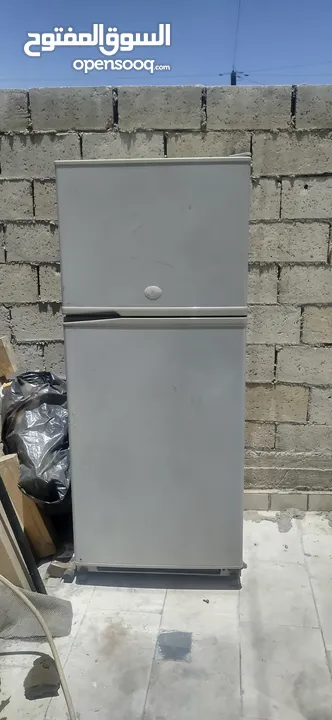 ثلاجه شارب مستعمل للبيع