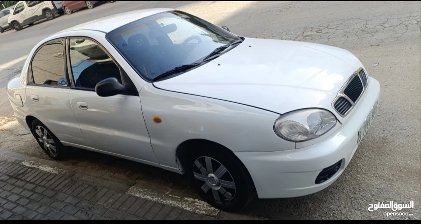 دايو لانوس  2002