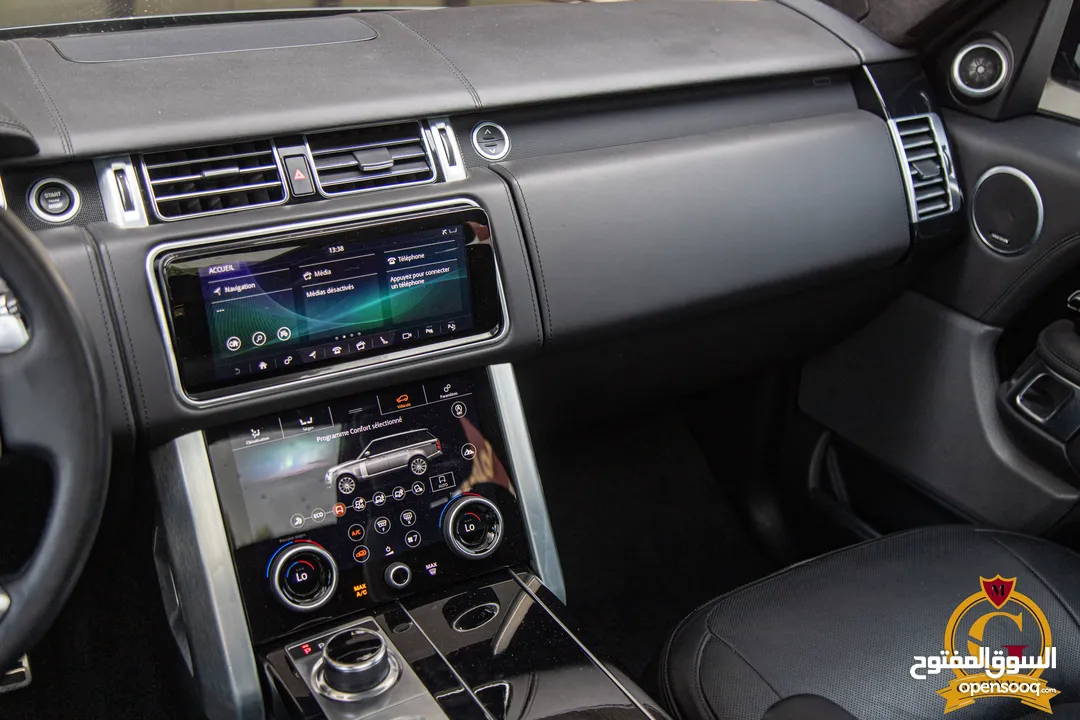 Range Rover Vogue 2021 Autobiography Black package   السيارة وارد الماني و قطعت مسافة 33,000
