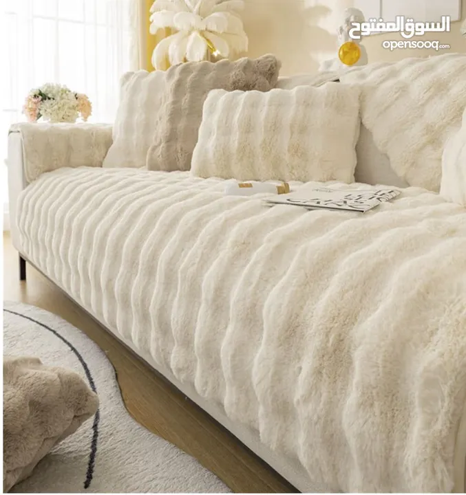 طقم الفرو الكرات الفاخر وصل  لمسة فخامة جاهزة تغيّر شكل كنبتك بثواني!