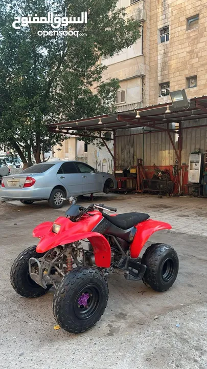 للبيع هوندا trx250 بحالة وكالته