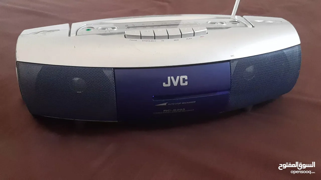 مسجل اشرطة وراديو JVC