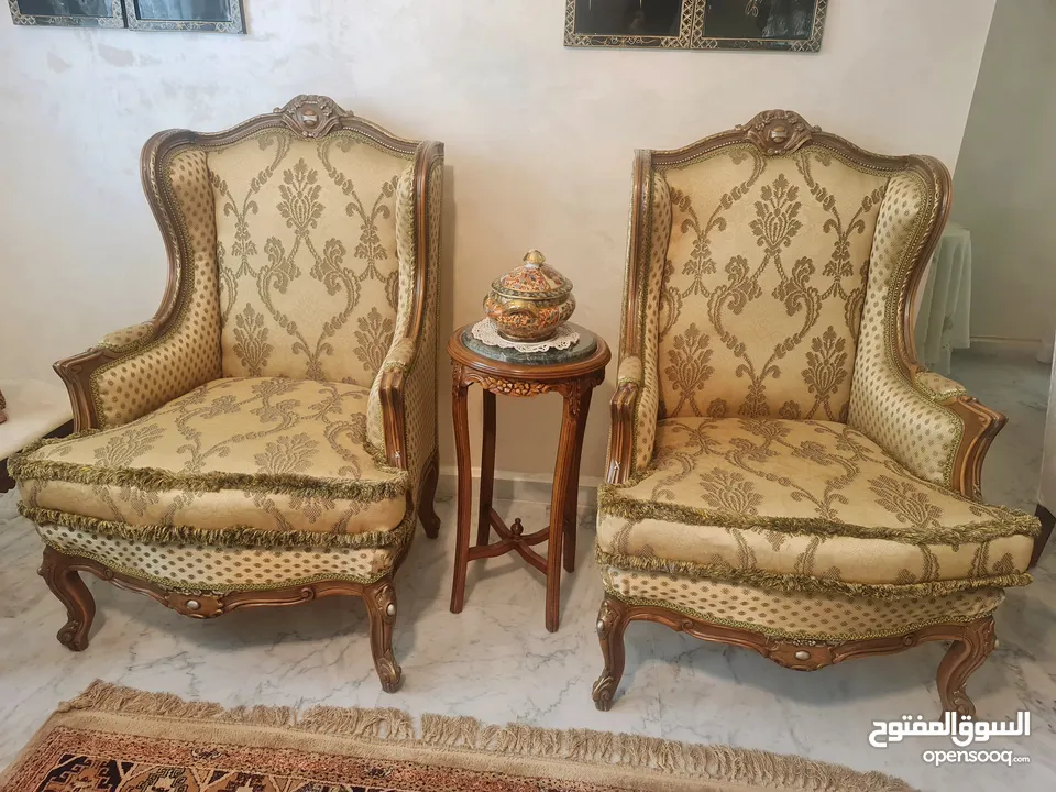طقم كنب فاخر كالجديد