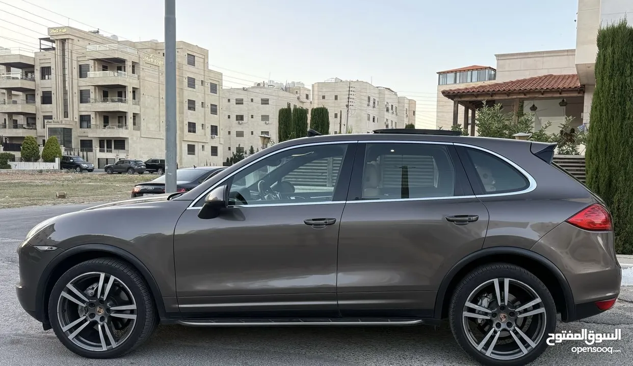 Porsche Cayenne S 2013  50,000 Km