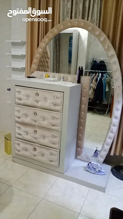 غرفة نوم بحالة الوكالة للبيع بغاية السفر