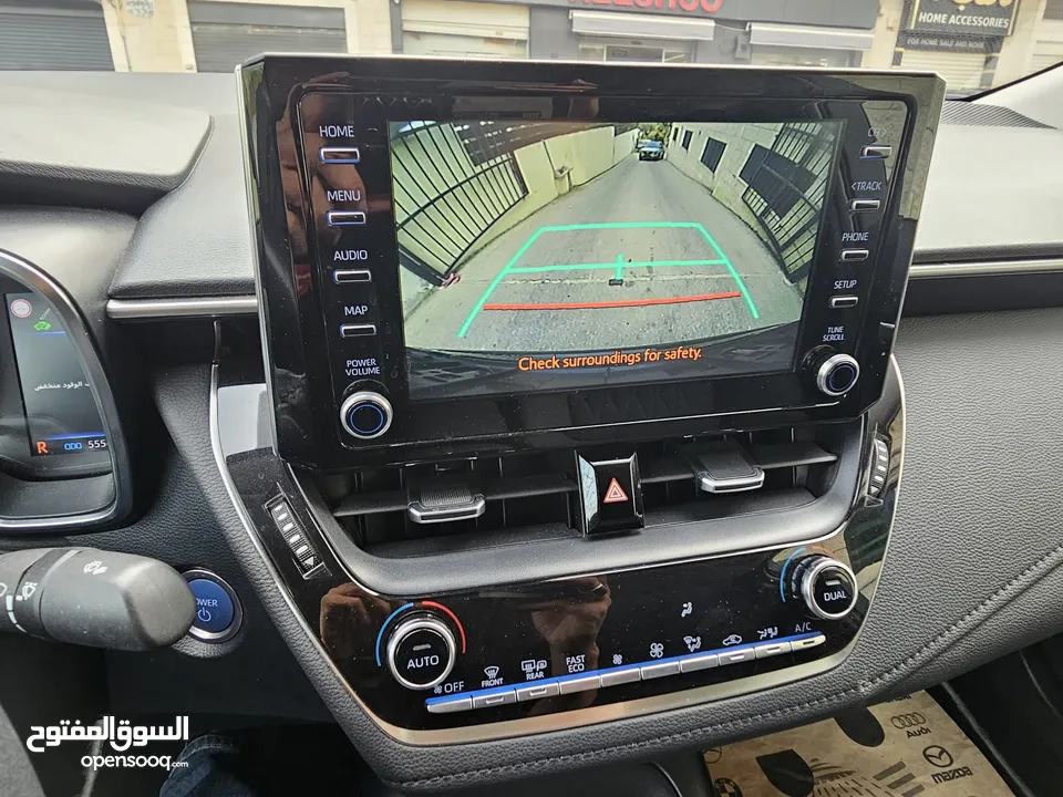 تويوتا كورولا هايبريد اكثر سياره مبيعا في العالم