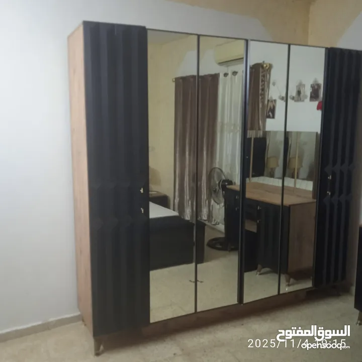 غرفة نوم خشب سندوش تركي بحالة ممتازة استعمل بسيط جدا بسعر مغري جدا المعني الاتصال