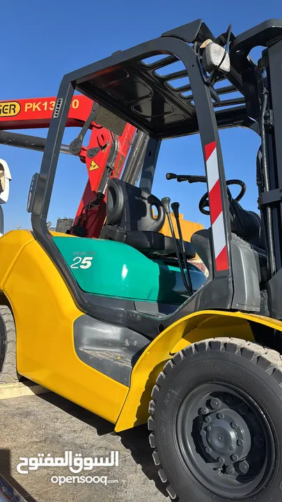 رافعه شوكيه كوماتسو 2.5 ton