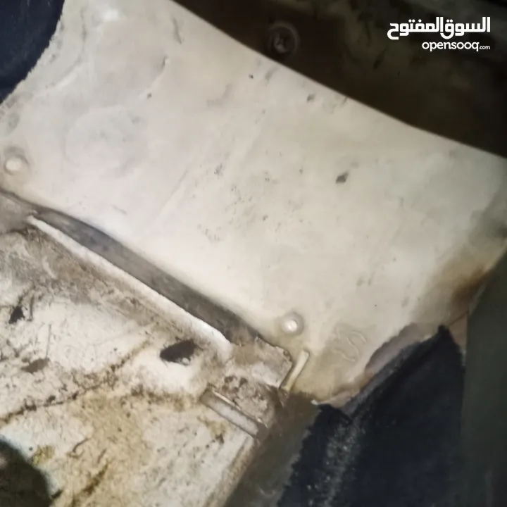 مرسيدس e200 للبيع مع الرقم ( رقم الهاتف في داخل )