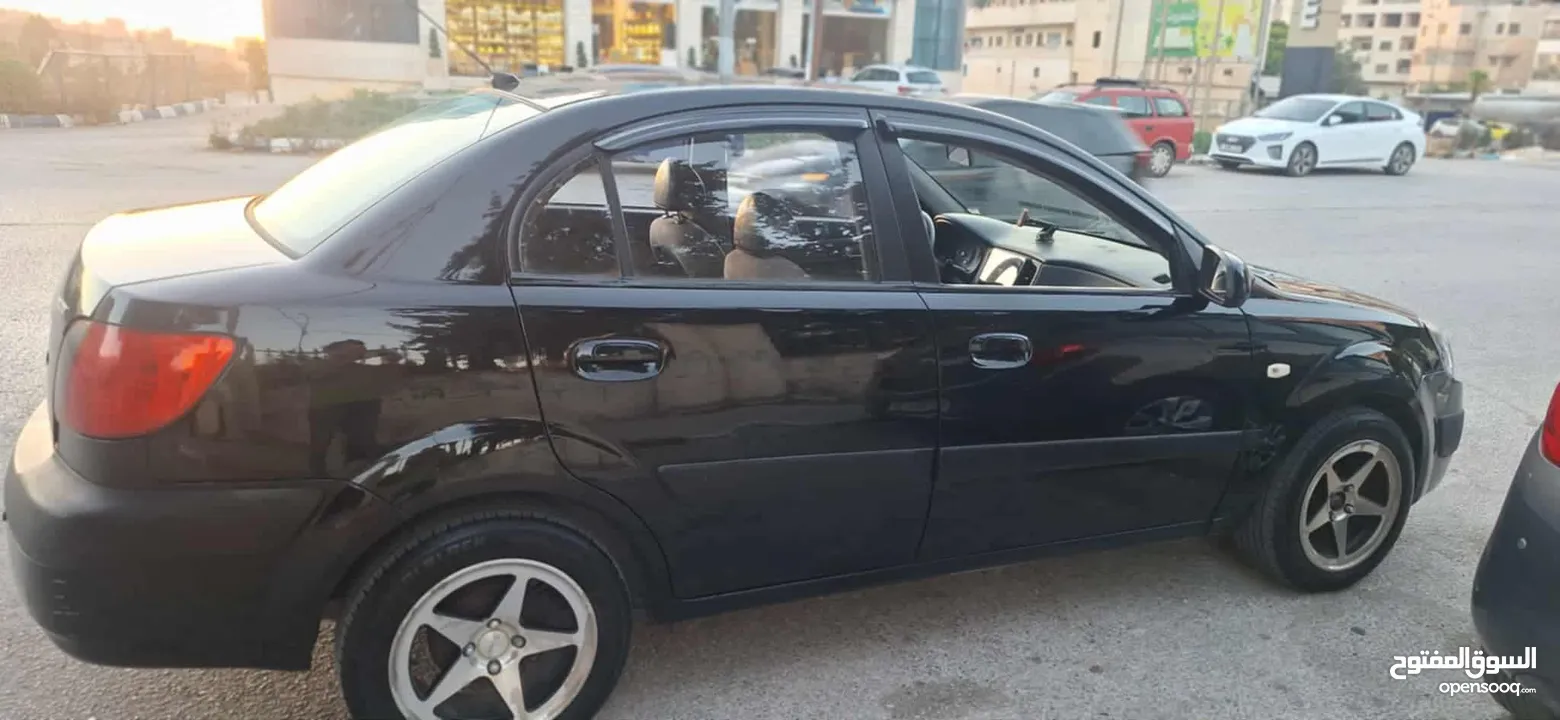 كيا برايد 2008 اوتومات ماطور 1600 السبارة ممتازة جدا اقتصادية جدا منفوضة بالكامل.