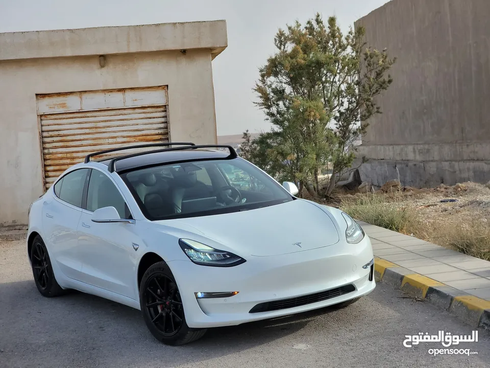 TESLA MODEL 3 2019 MID RANGE  تيسلا موديل ثري ميد رينج مميزه بحالة ممتازه