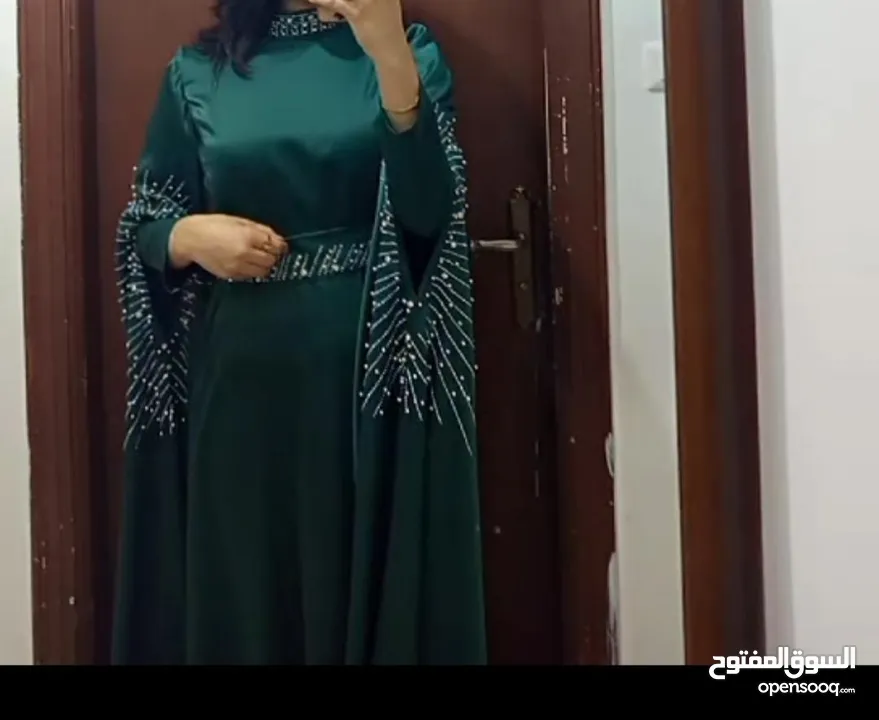 فستان للبيع