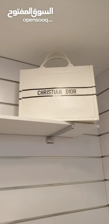 تصفية محل شنط واكسسوارات