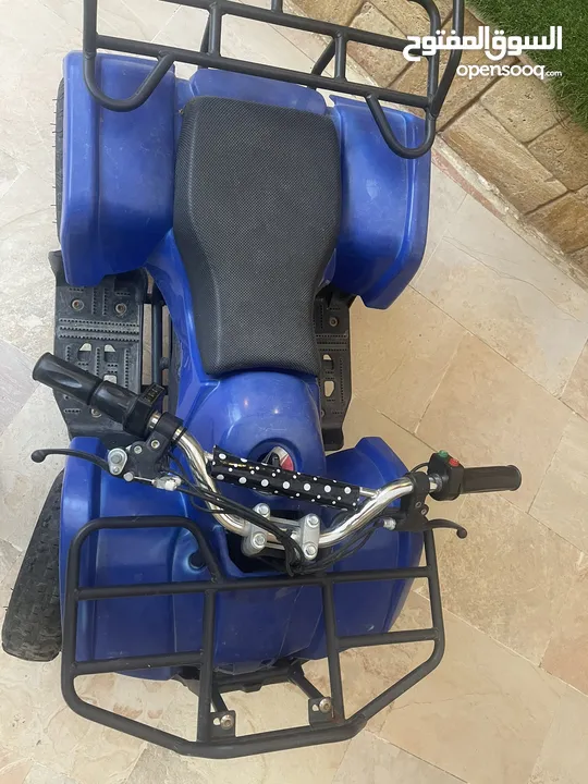 دراجة كهربائية أربع عجال