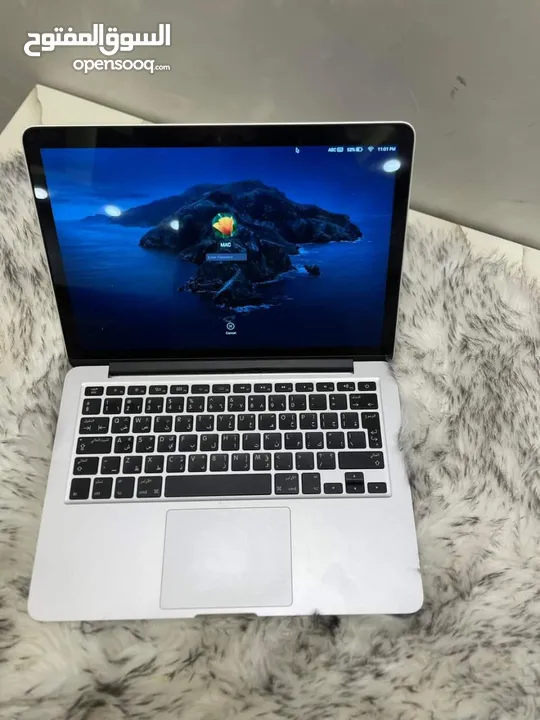 MacBook للبيع بسعر استثنائي