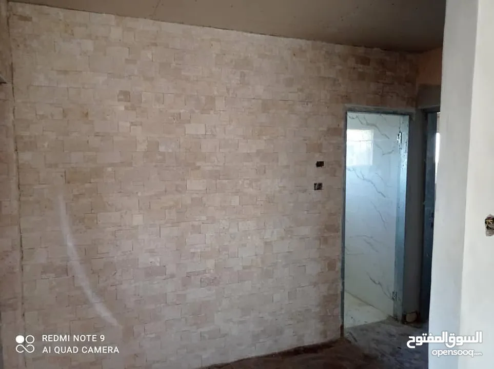 بلاط بجميع انواعه تسليم هندسه  نصل لكم أينما كنتم