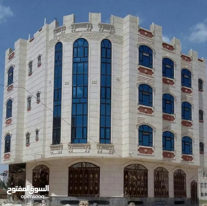 للبيع عمارة استثمارية روعة جداً في صنعاء