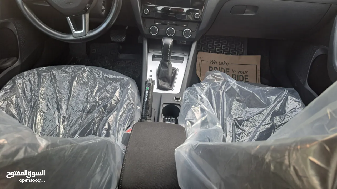 سكودا اوكتافيا 2020 بنزين اتومات يد صفر البيع بسبب التجديد سياره جديده وشركه من جميعه بسعر مغري كاش