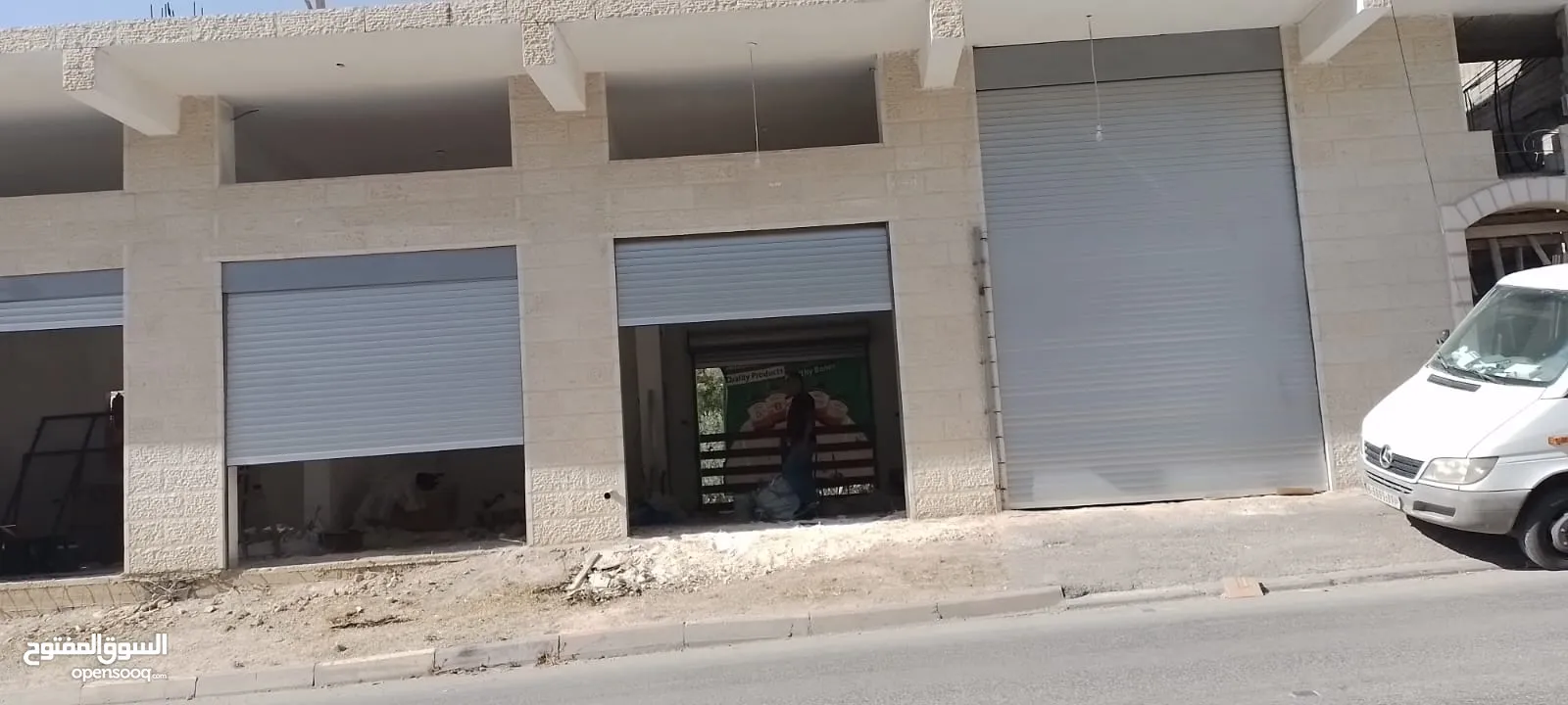 محلات للإيجار
