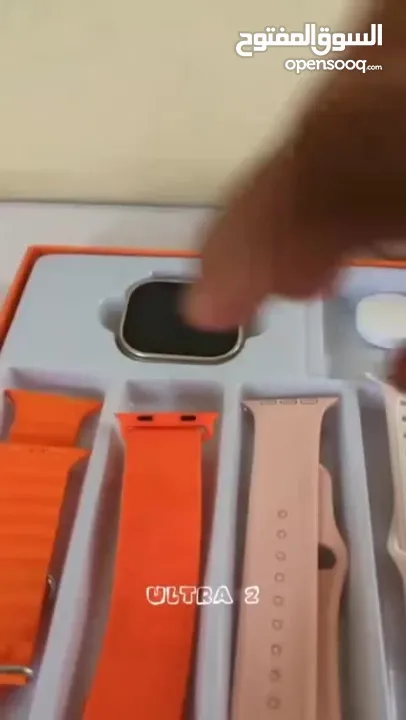 ساعة الترا الذكية – الإصدار الجديد بالحجم الكبير 49mm متوفرة بلون فضي فاخر  ومعها 7 قشاطات بأشكال