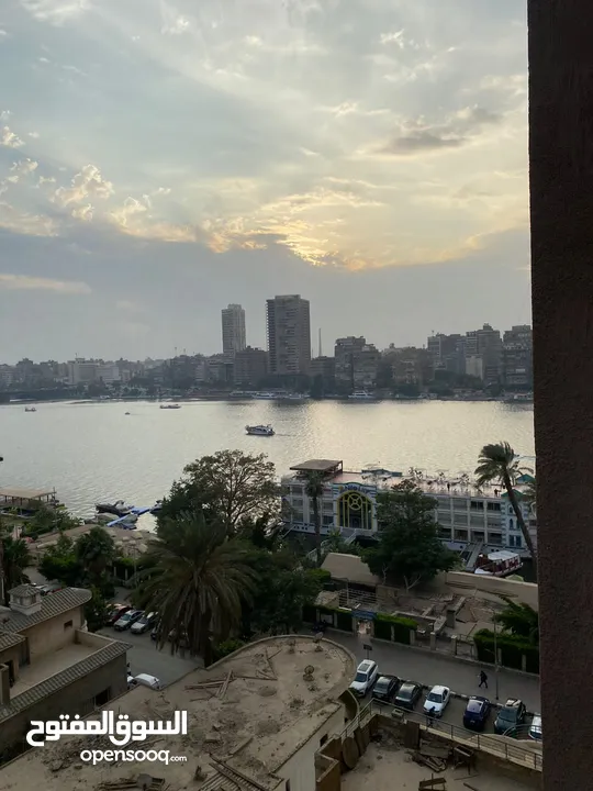 شارع مفروش للايجار تطل على النيل