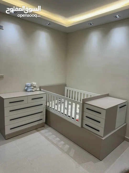 منجرة حمزه لتفاصيل الأثاث بالكامل كنب .غرف ماستر .غرف شباب .ابواب .مطابخ .طاولات .ديكورات