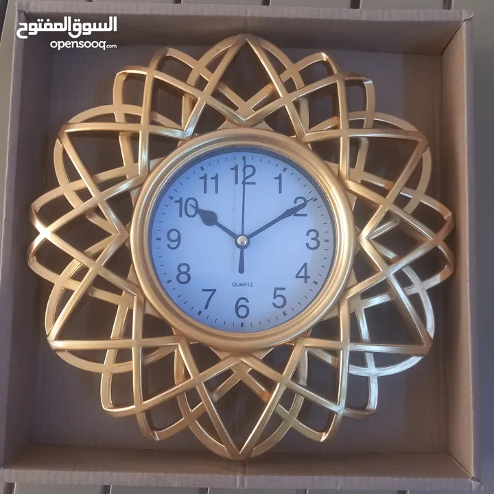 ساعات حائط للبيع