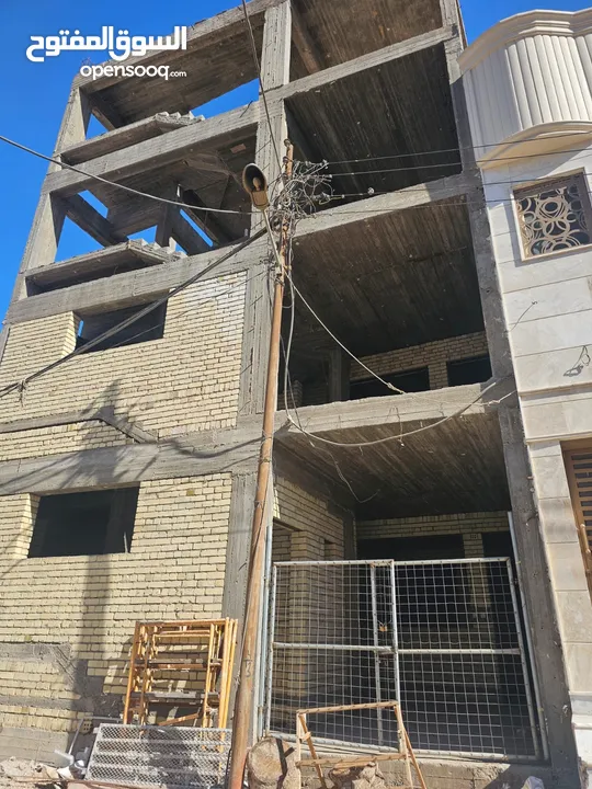 بناية قيد التشطيب للاجار في كربلاء- حي النقيب