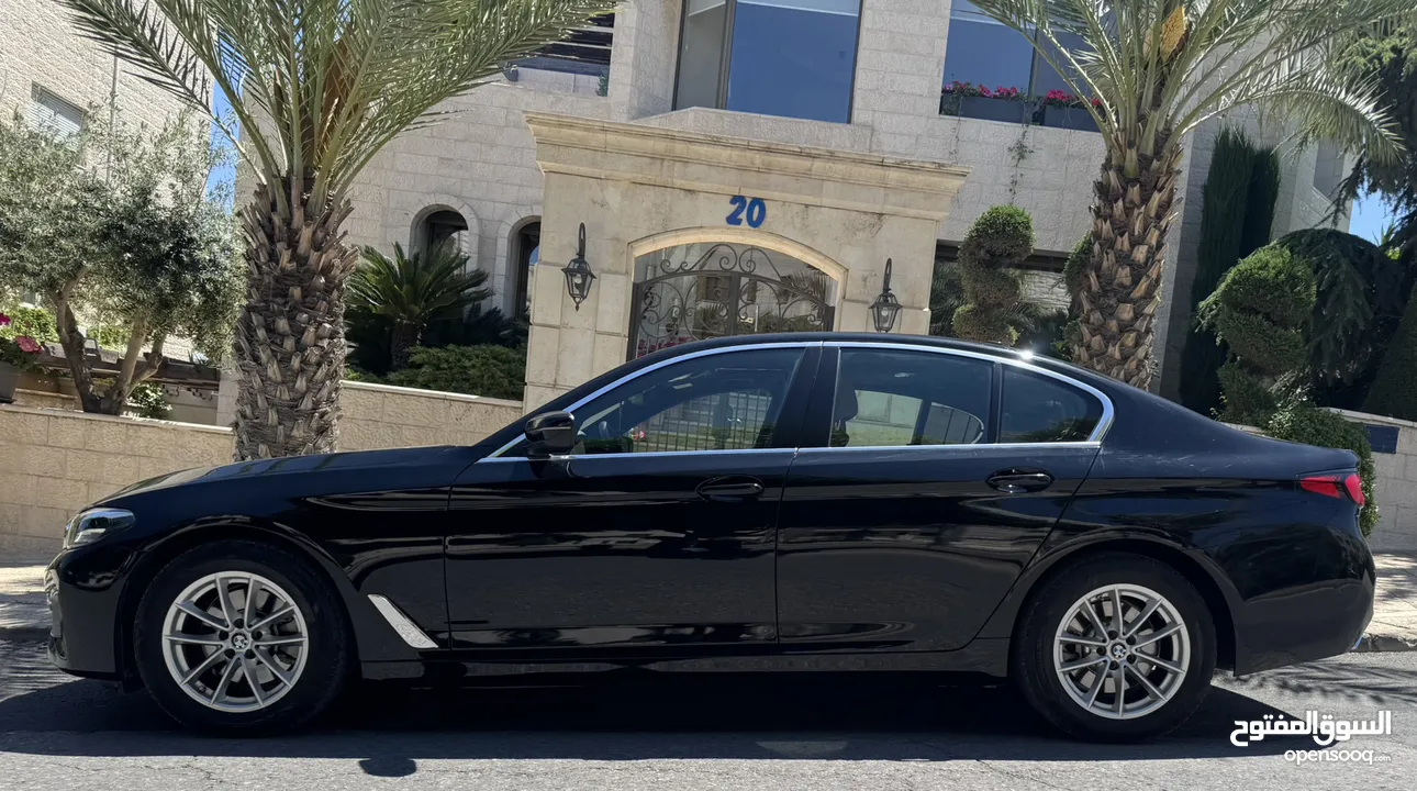 Bmw 520i 2022 للبيع ممشى (6) آلاف كيلو فقط