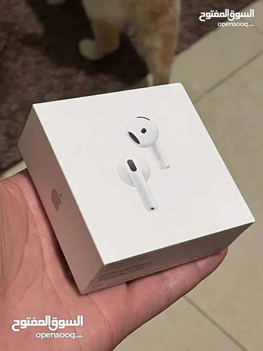 أختار الأصلي وريح راسك النسخة الأحدث والأقوى  بطارية تصل إلى 5ساعات من الأستخدام Apple AirPods 4 AN