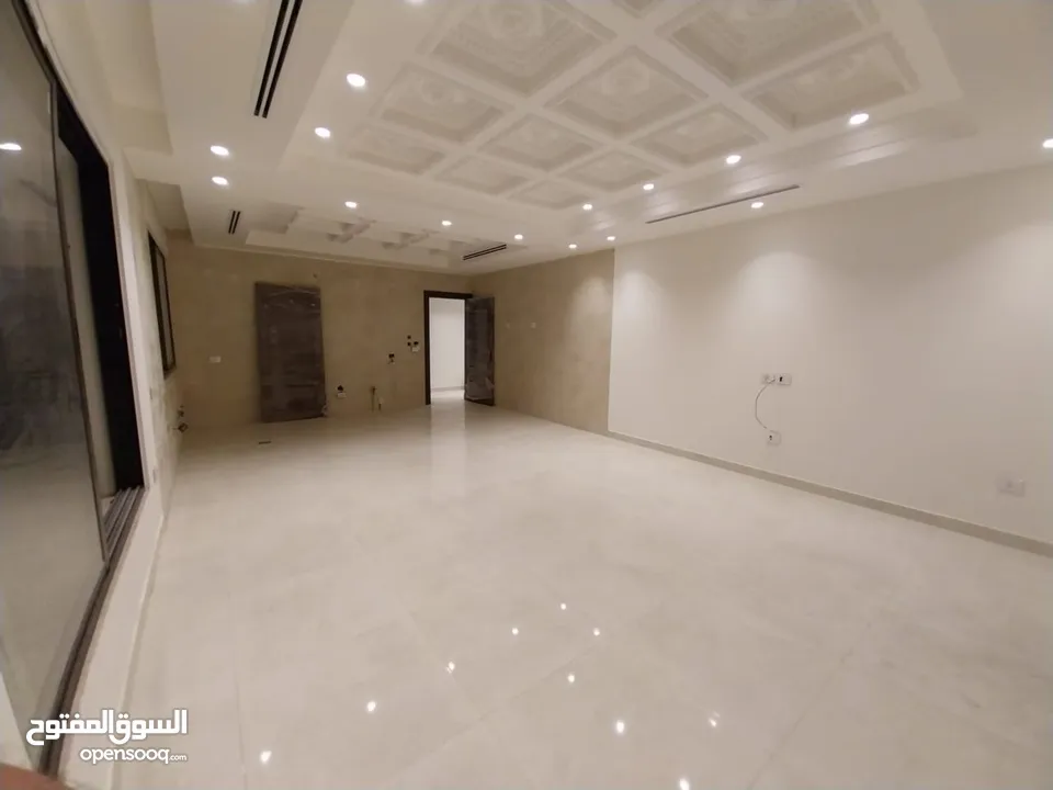 شقة غير مفروشة ( جزء من فيلا ) للإيجار ( Property 38566 )-175034703