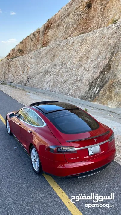 Tesla Model S  P85+