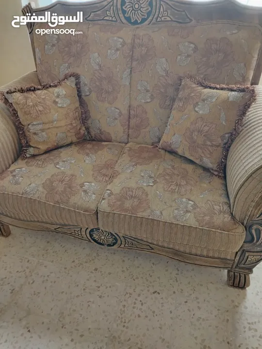 كنب مستعمل