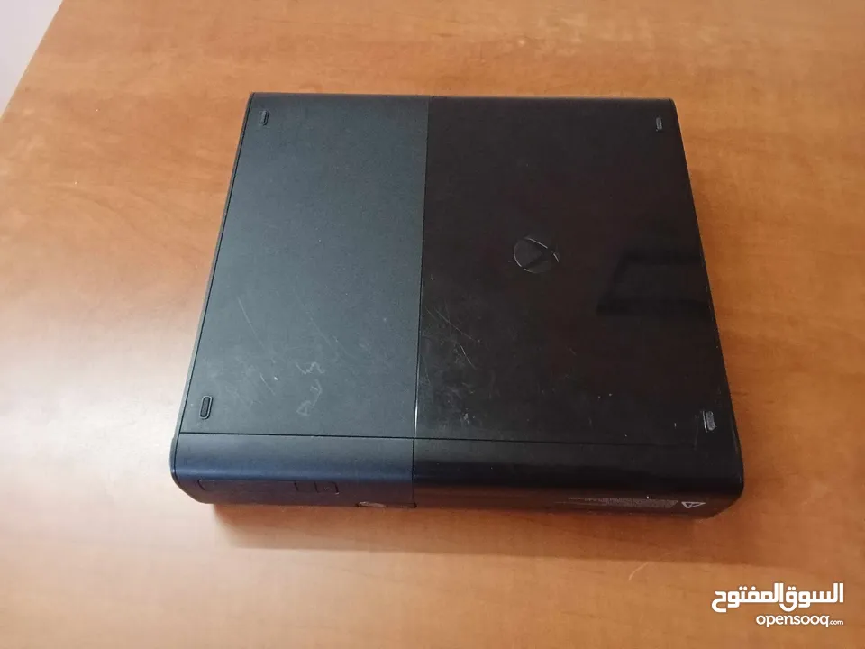 للبيع Xbox 360 مهكرة بسعر مغري 400شيكل