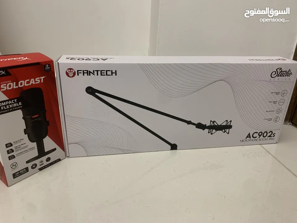 Hyperx solo cast microphone and stand