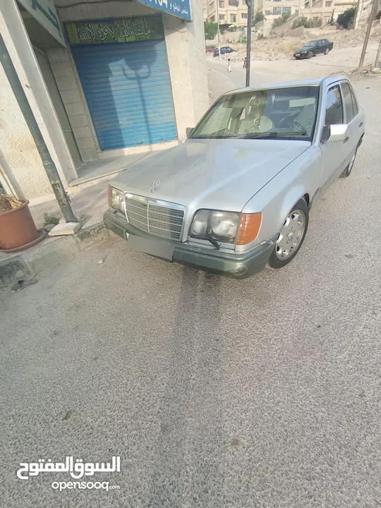 مرسيدس بطه E200 W124 موديل 1985 محوله 1995 للبيع