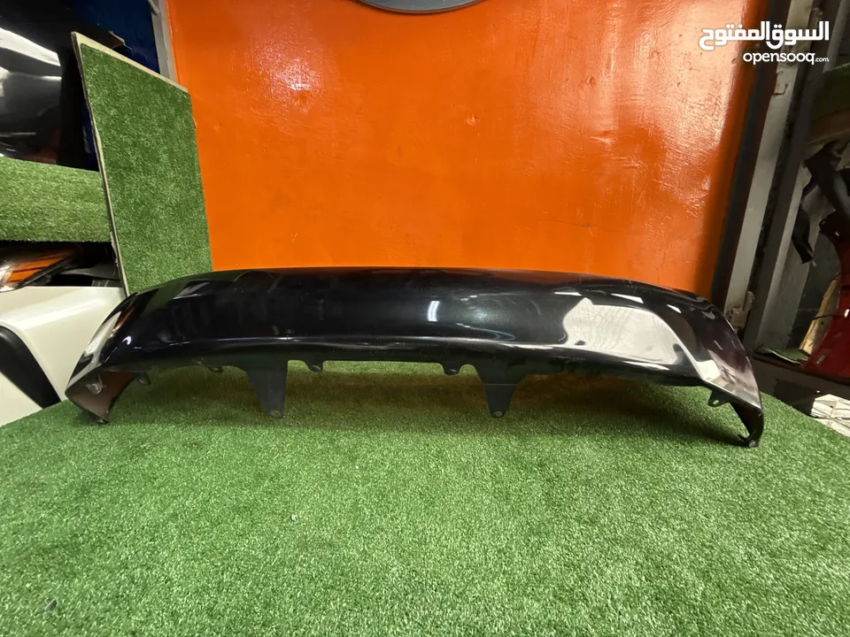 طمبون خلفي بريوس سي2012-2014  مستعمل اصلي ياباني بحالة جيده موضوح بصور  Toyota Prius c2012-2014