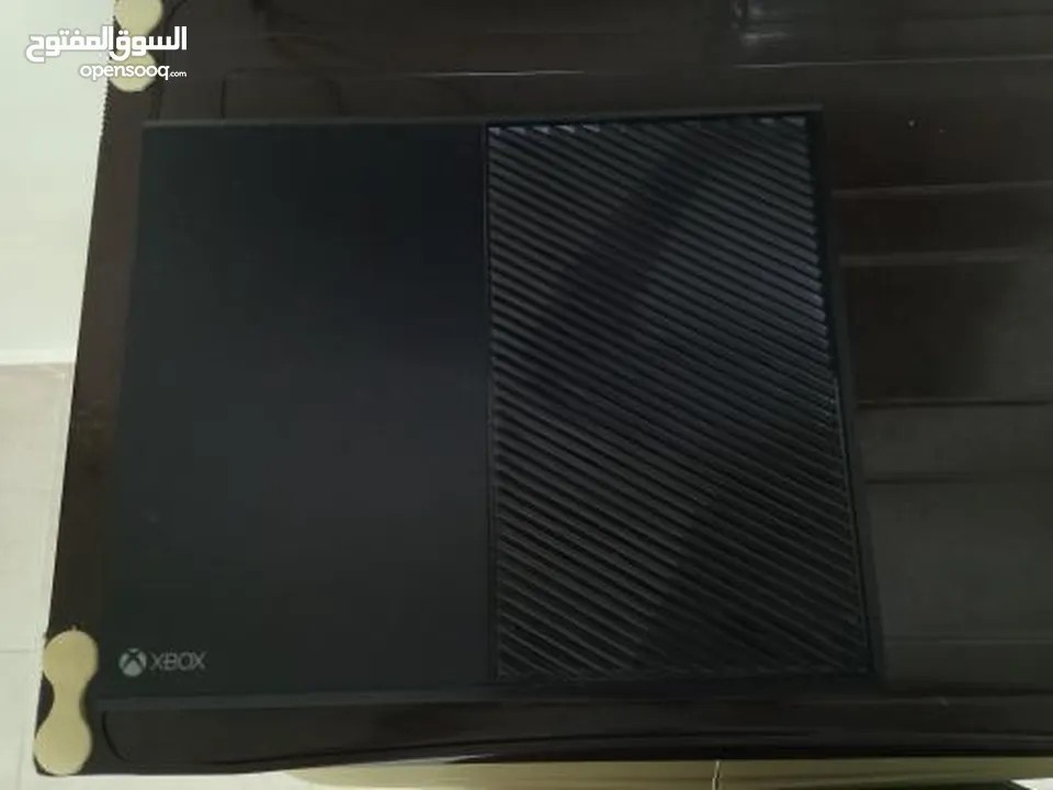 جهاز اكس بوكس ون مستعمل نظيف جدا للبيع قابل للتفاوض للجادين فقط البيع وجها لوجه