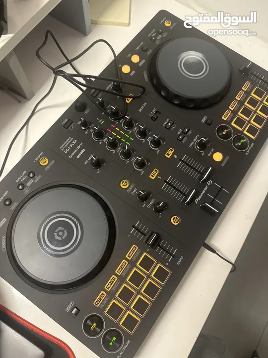 DDJ FLX4 DJ controller