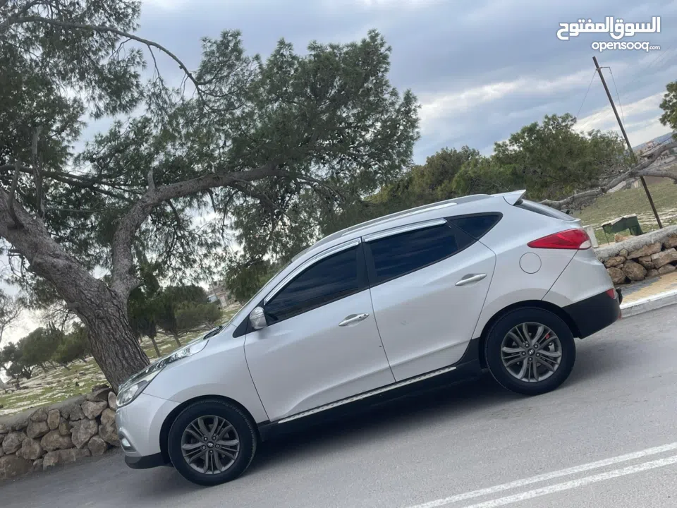 جب هونداي توسان 2014 دفع رباعي .هوك وصلة جر . فل اضافات بدون فتحة