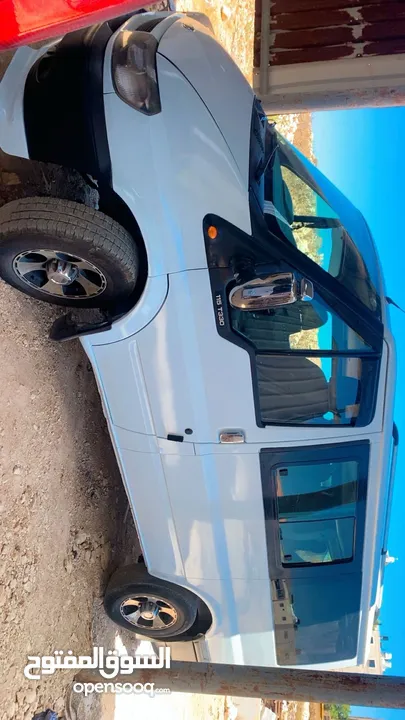 فورد ترانزيت للبيع بسعر ممتاز بمنطقة البيرة البالوع